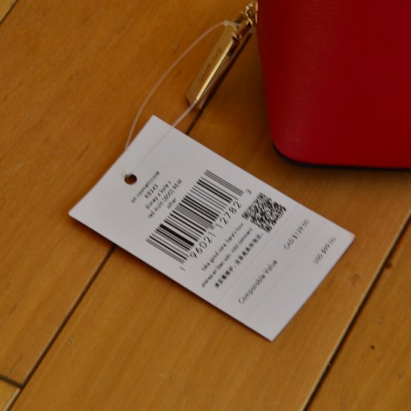 COPY - COPY - Disney X Kate Spade New York Cruella Makeup Bag - Picture 2 of 8